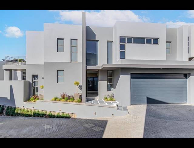 3 BEDROOM CLUSTER FOR SALE IN BRYANSTON